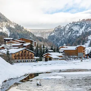 Отель Tetras, Les Brevieres
